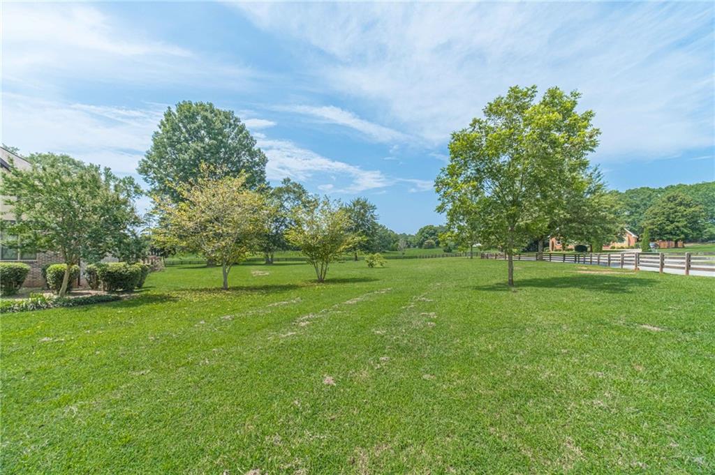 186 Kingston Road Property Photo 72