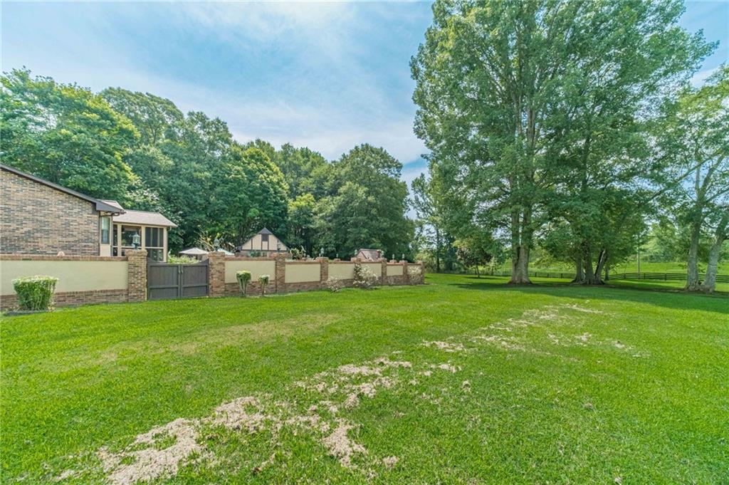 186 Kingston Road Property Photo 73