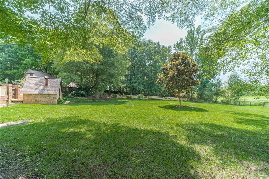 186 Kingston Road Property Photo 75