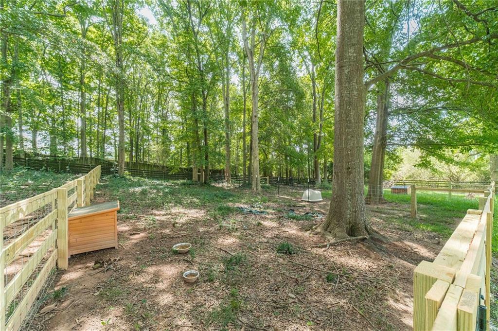 186 Kingston Road Property Photo 77