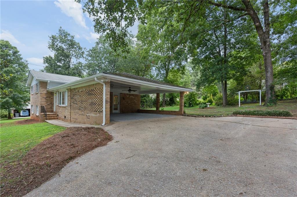 4165 Westview Street Property Photo 6