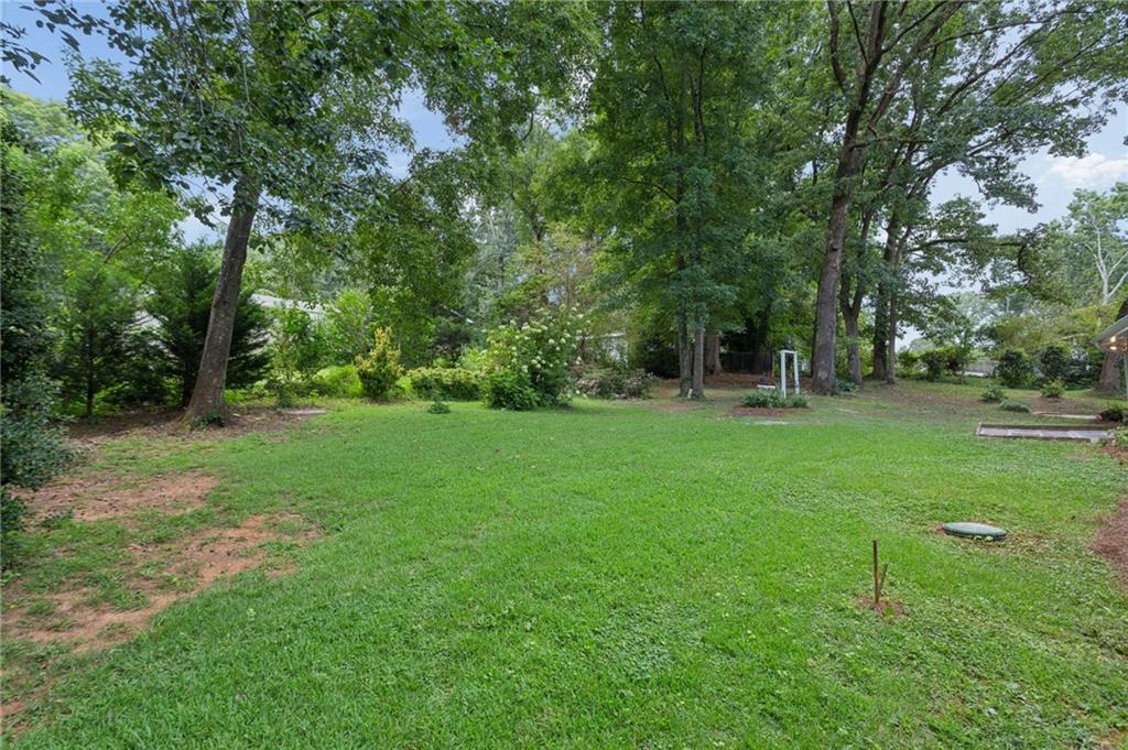 4165 Westview Street Property Photo 7