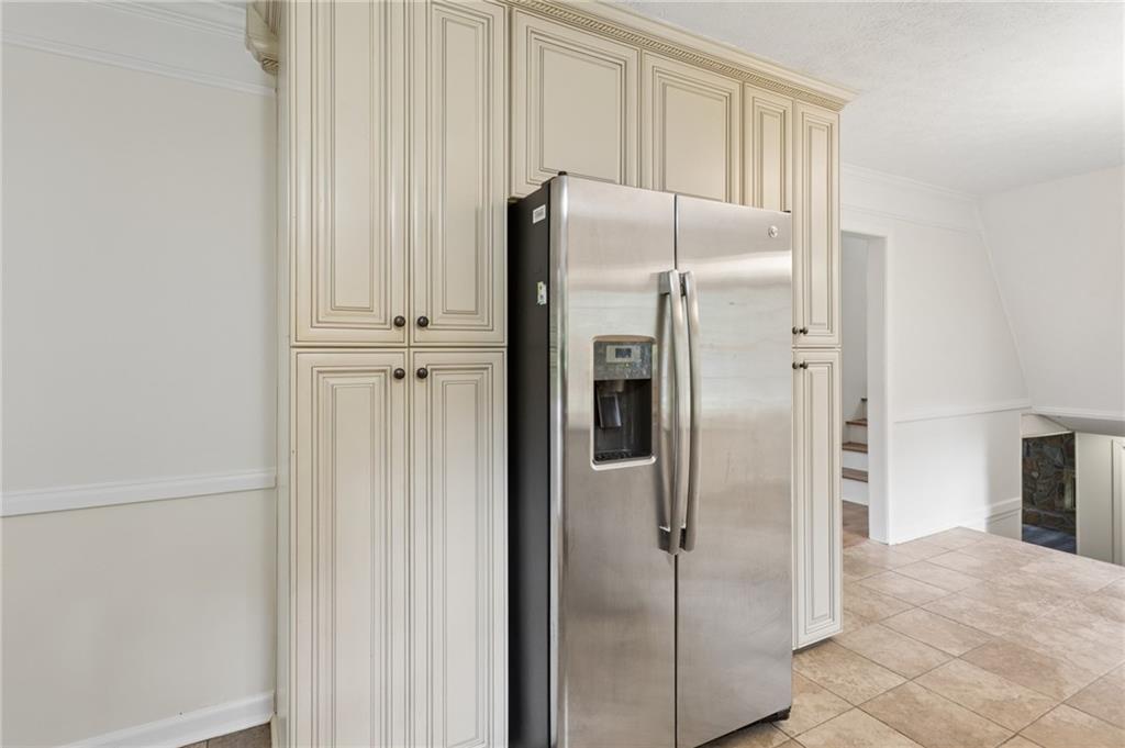 4165 Westview Street Property Photo 13