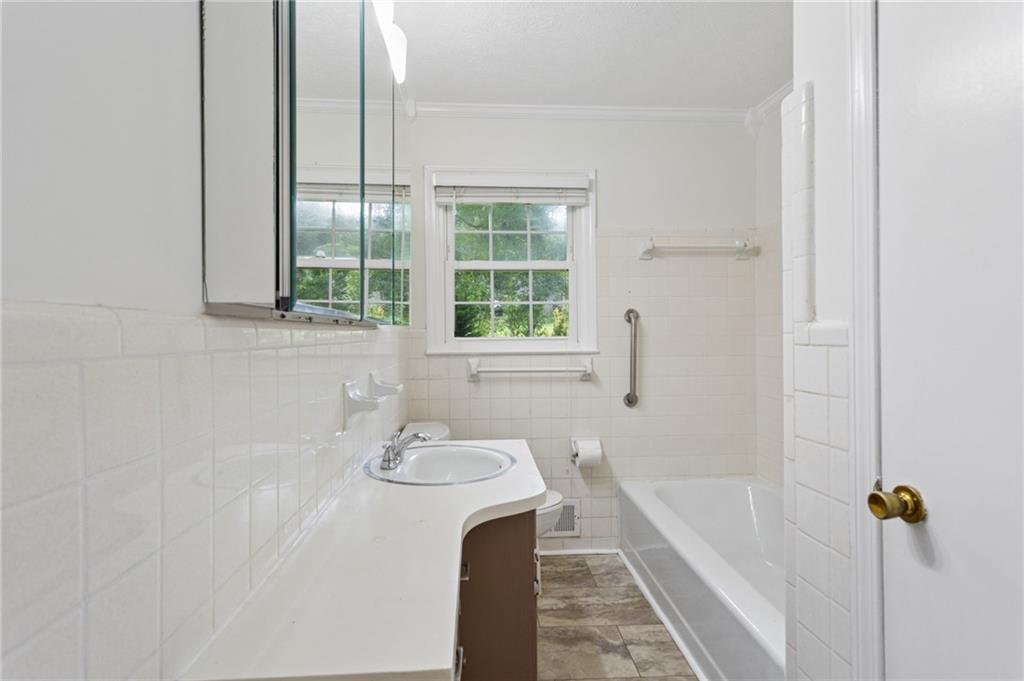 4165 Westview Street Property Photo 18