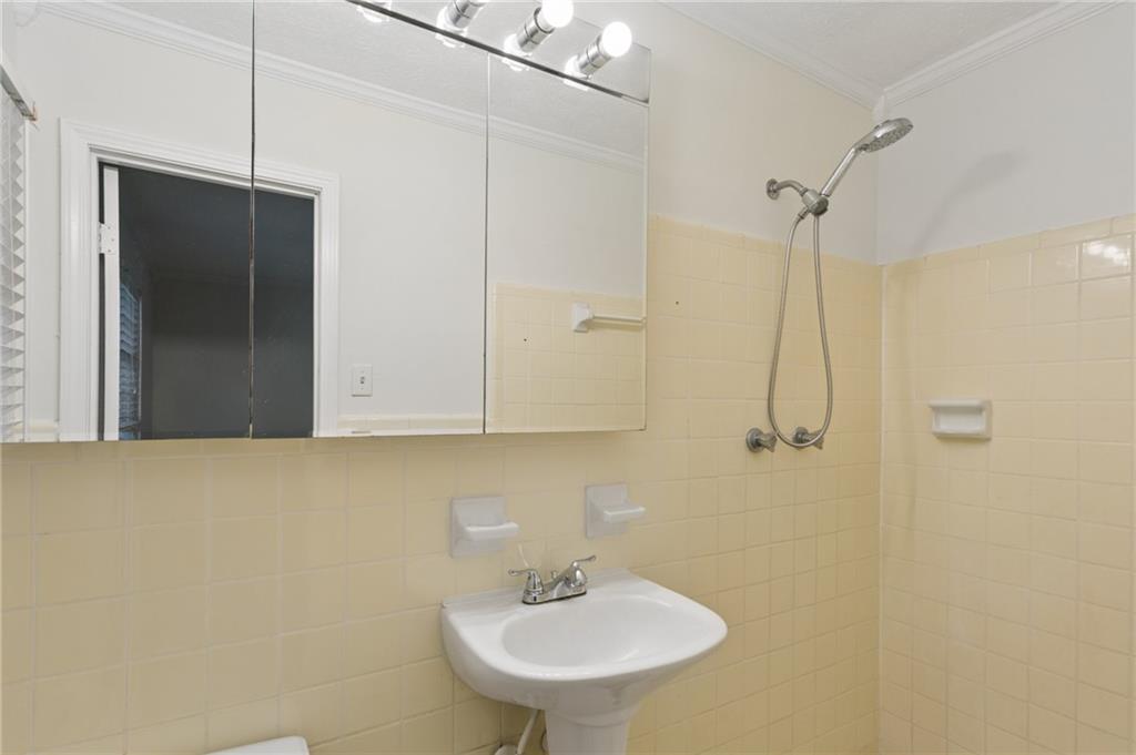 4165 Westview Street Property Photo 23