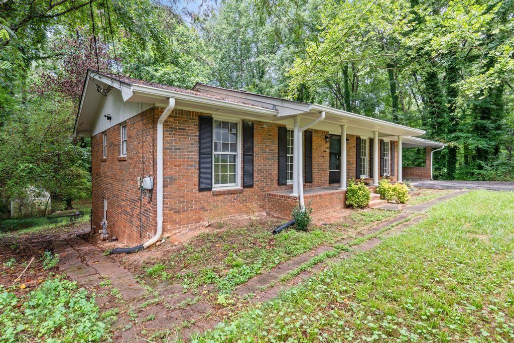 246 Barbara Lane Sw Property Photo 3