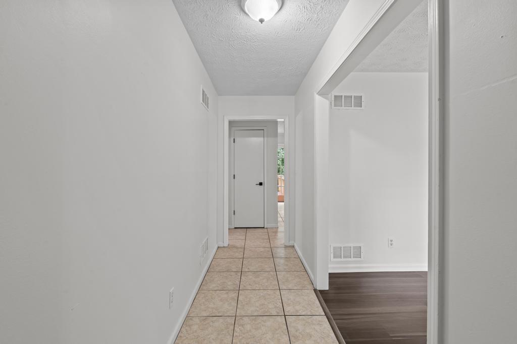 246 Barbara Lane Sw Property Photo 6