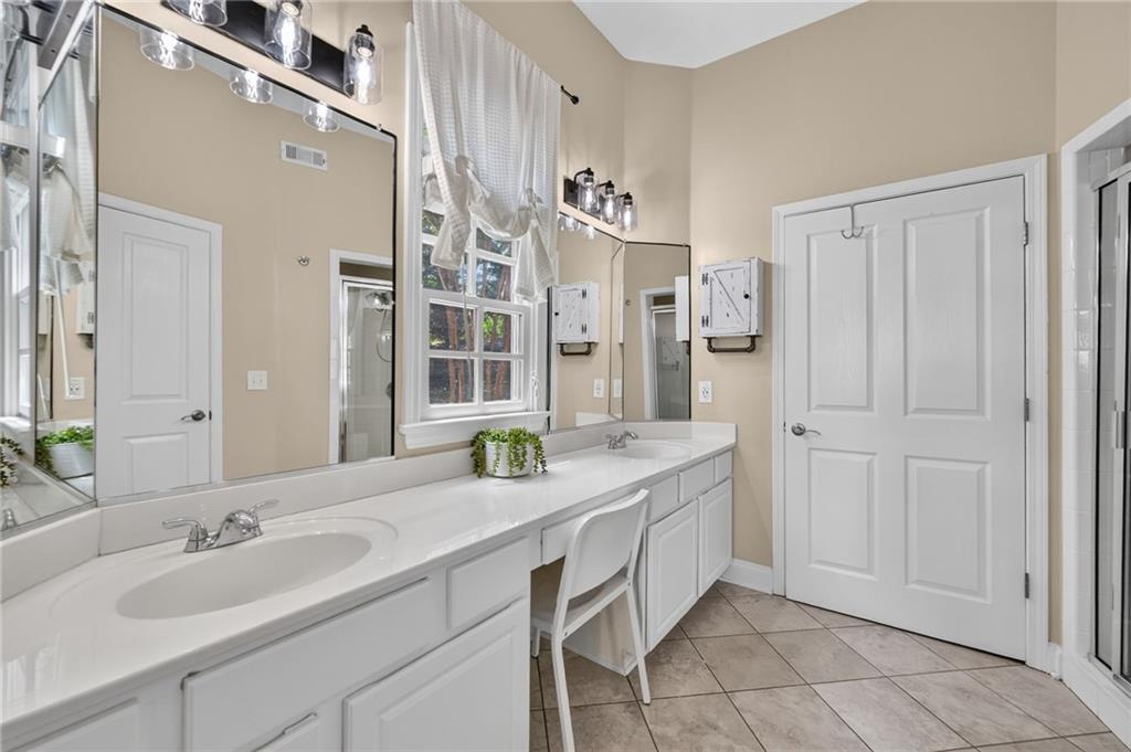 210 Creek View Lane Unit 201 Property Photo 20