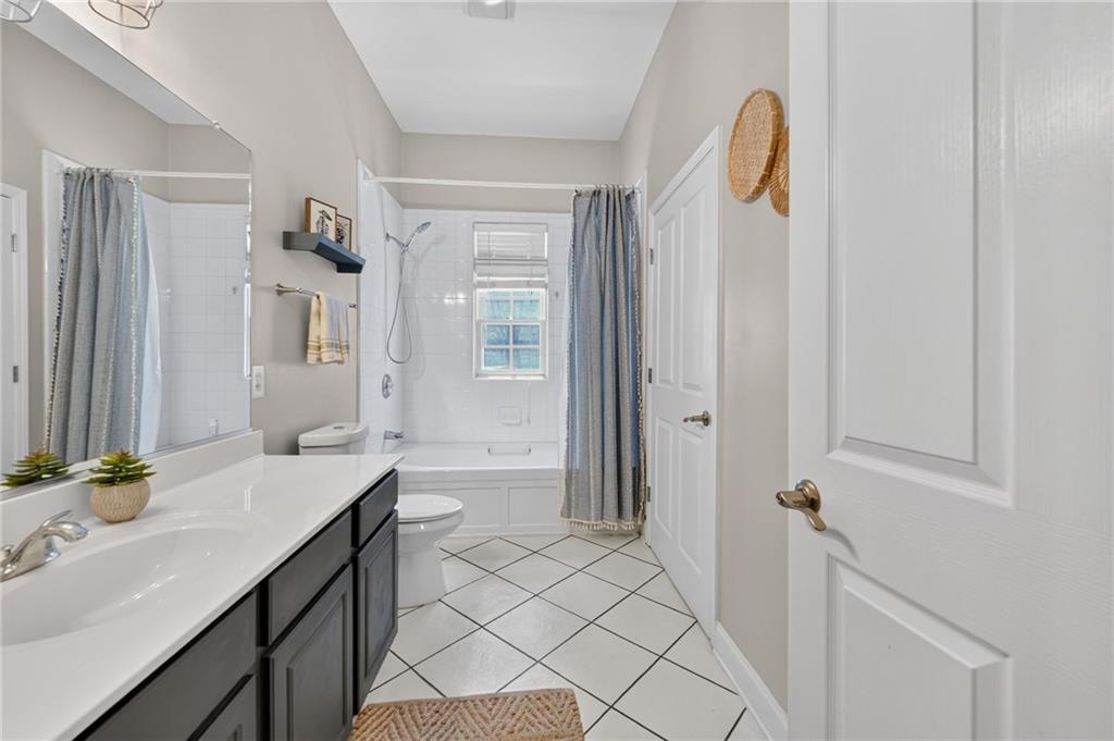 210 Creek View Lane Unit 201 Property Photo 27