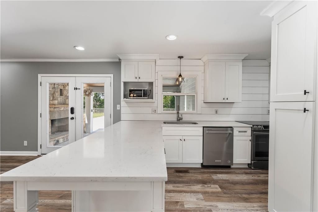 511 Bart Manous Road Property Photo 4