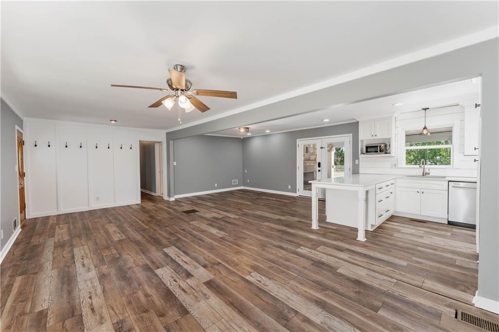 511 Bart Manous Road Property Photo 6