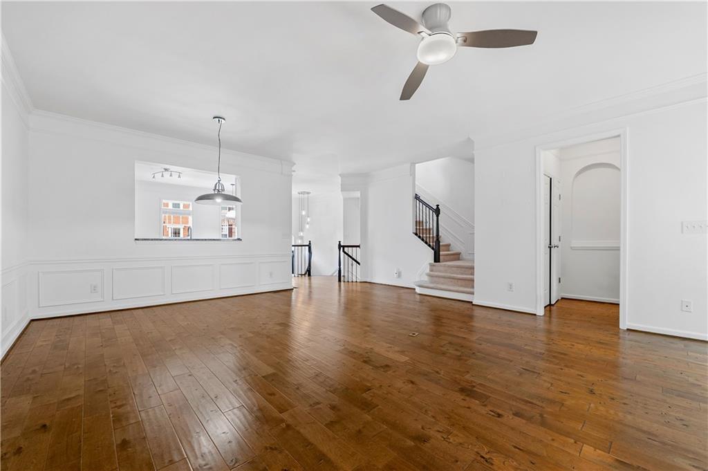 2844 Loftview Square Property Photo 9