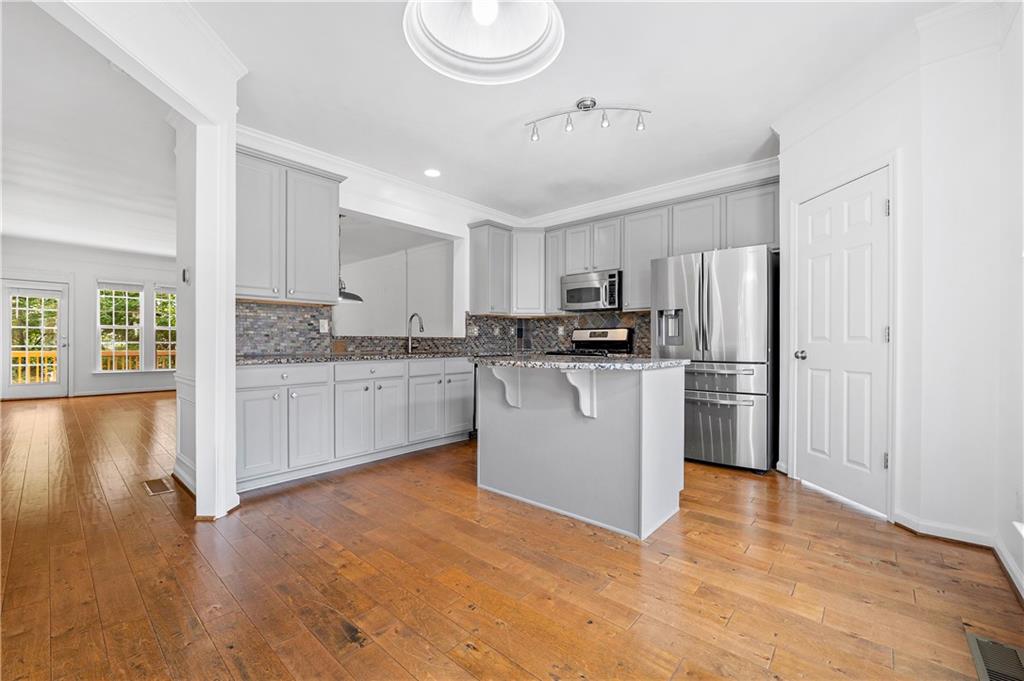 2844 Loftview Square Property Photo 12
