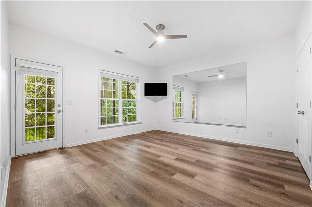2844 Loftview Square Property Photo 36