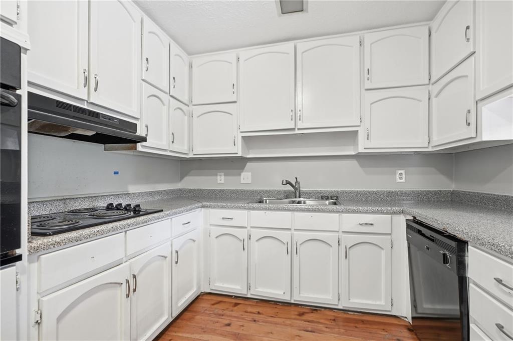 1384 Huntsmen Glen Property Photo 13