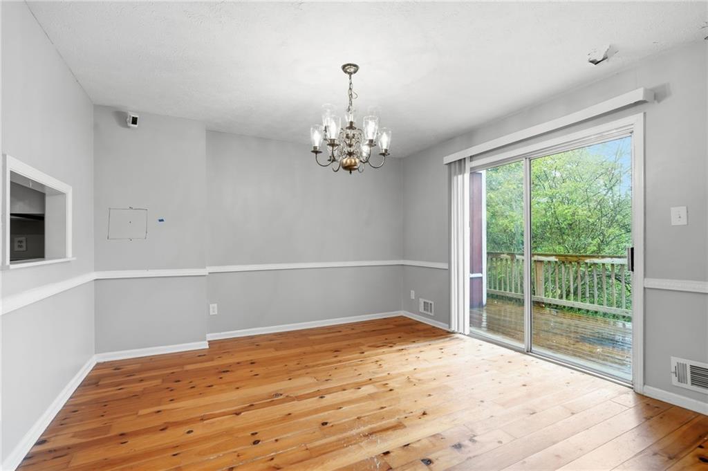 1384 Huntsmen Glen Property Photo 15