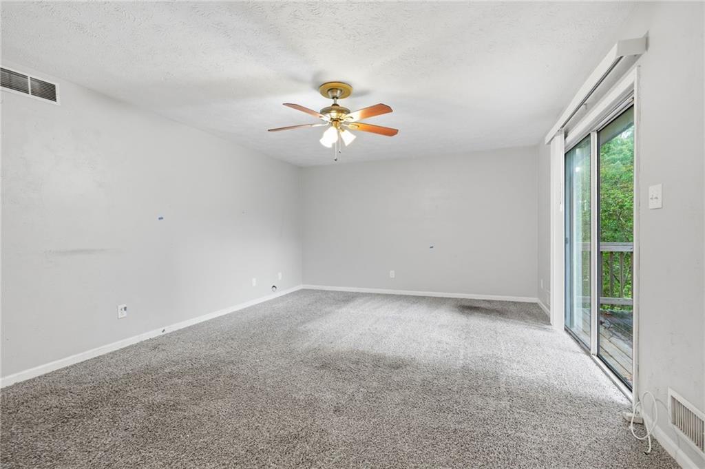 1384 Huntsmen Glen Property Photo 18