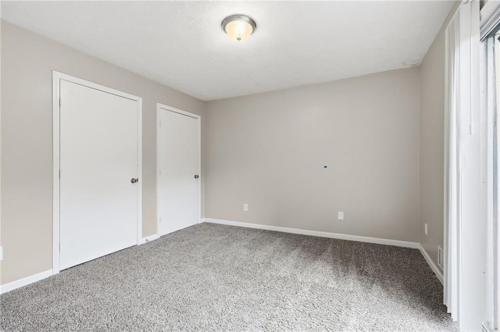 1384 Huntsmen Glen Property Photo 20