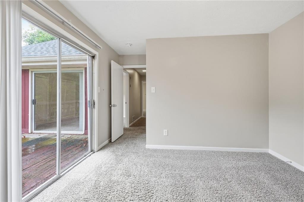 1384 Huntsmen Glen Property Photo 21