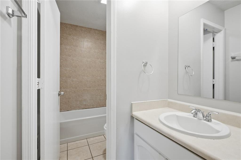 1384 Huntsmen Glen Property Photo 30