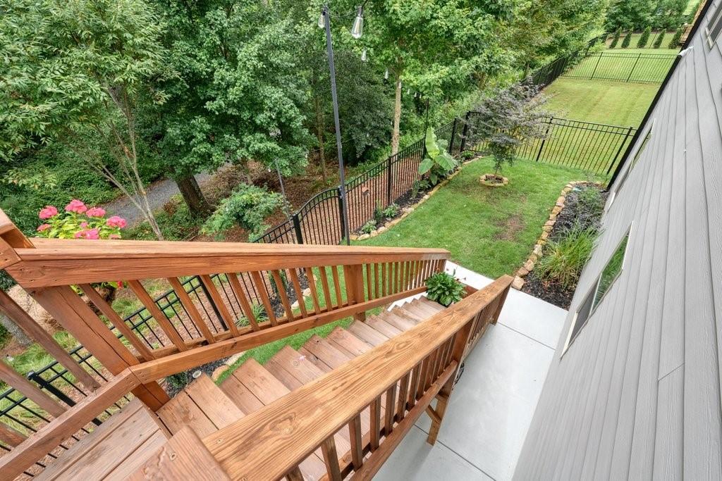 409 Mcdaniel Place Property Photo 62