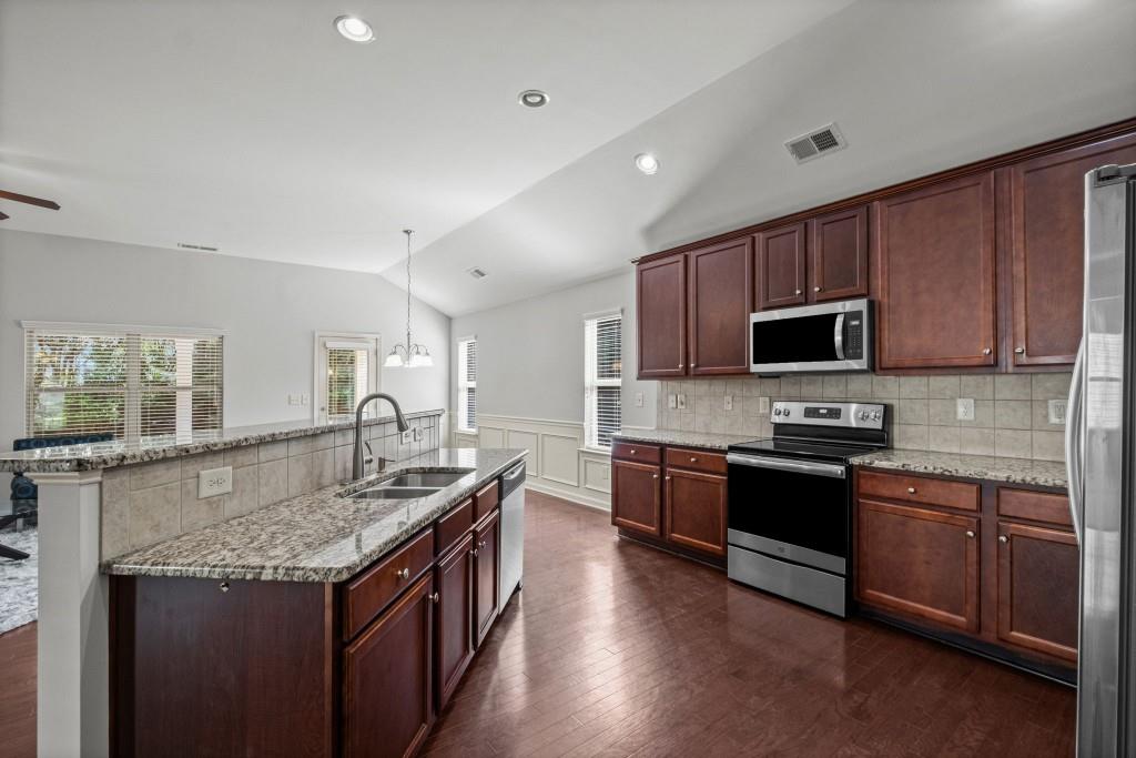 148 Cornerstone Circle Property Photo 12