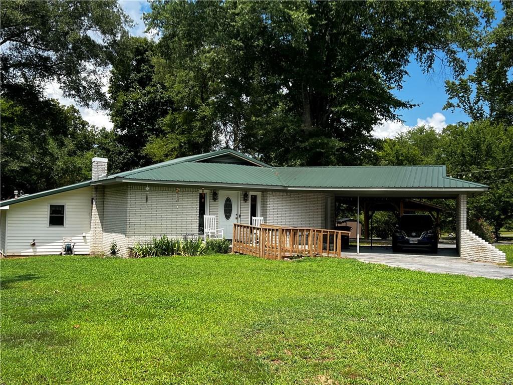 208 Kentucky Drive Ne Property Photo 2