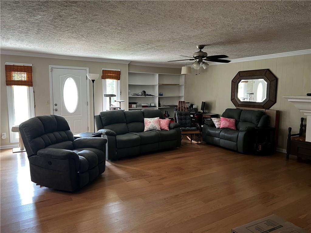 208 Kentucky Drive Ne Property Photo 6