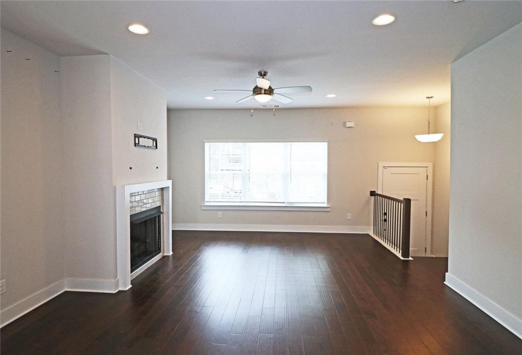 2163 Wiggins Walk Property Photo 2