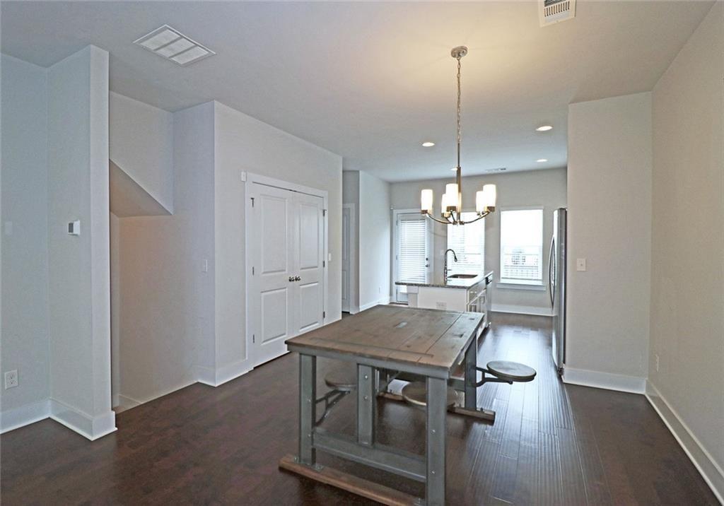 2163 Wiggins Walk Property Photo 6