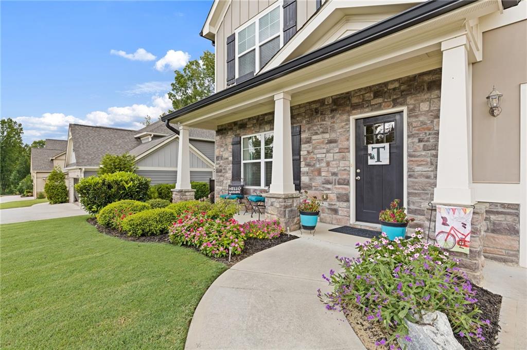 557 Rocky Springs Drive Property Photo 4