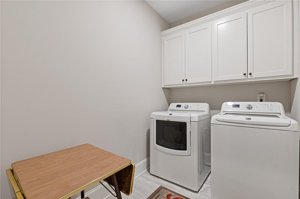 557 Rocky Springs Drive Property Photo 12