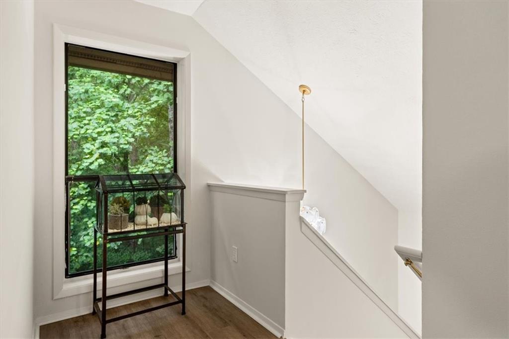 804 Woodcliff Drive Property Photo 4