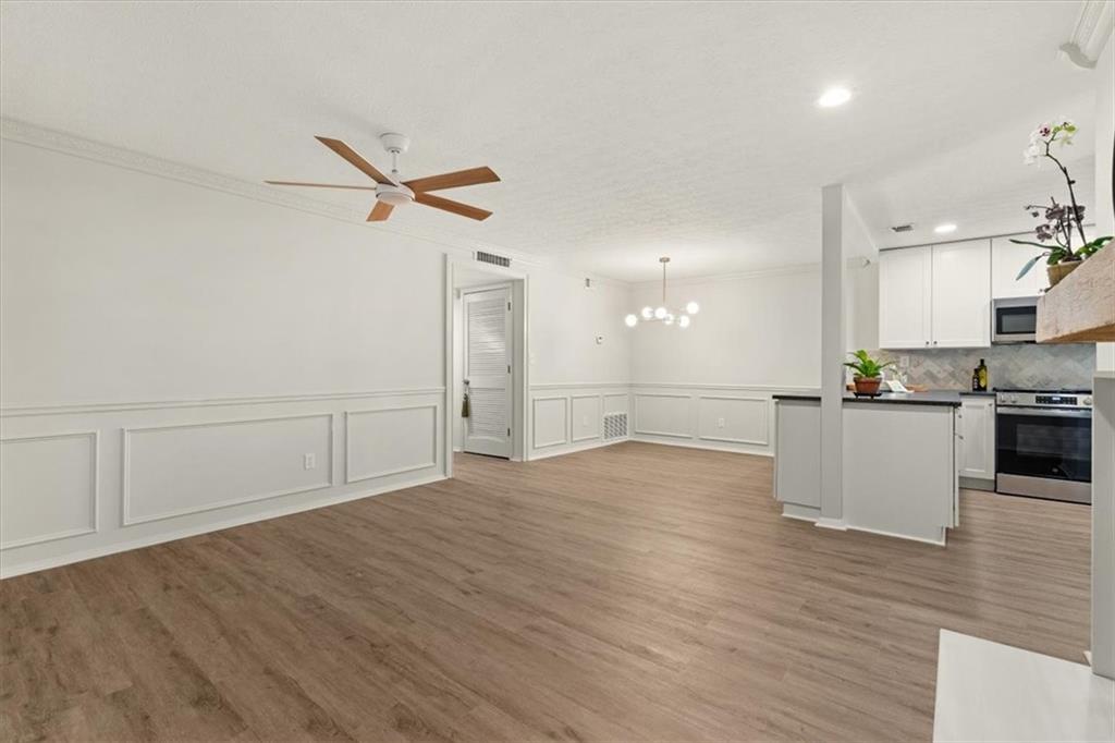 804 Woodcliff Drive Property Photo 16