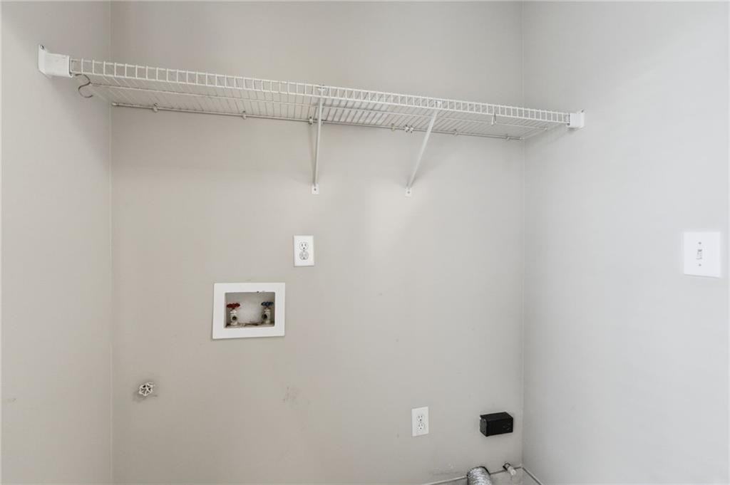 2075 Drogheda Lane Property Photo 11