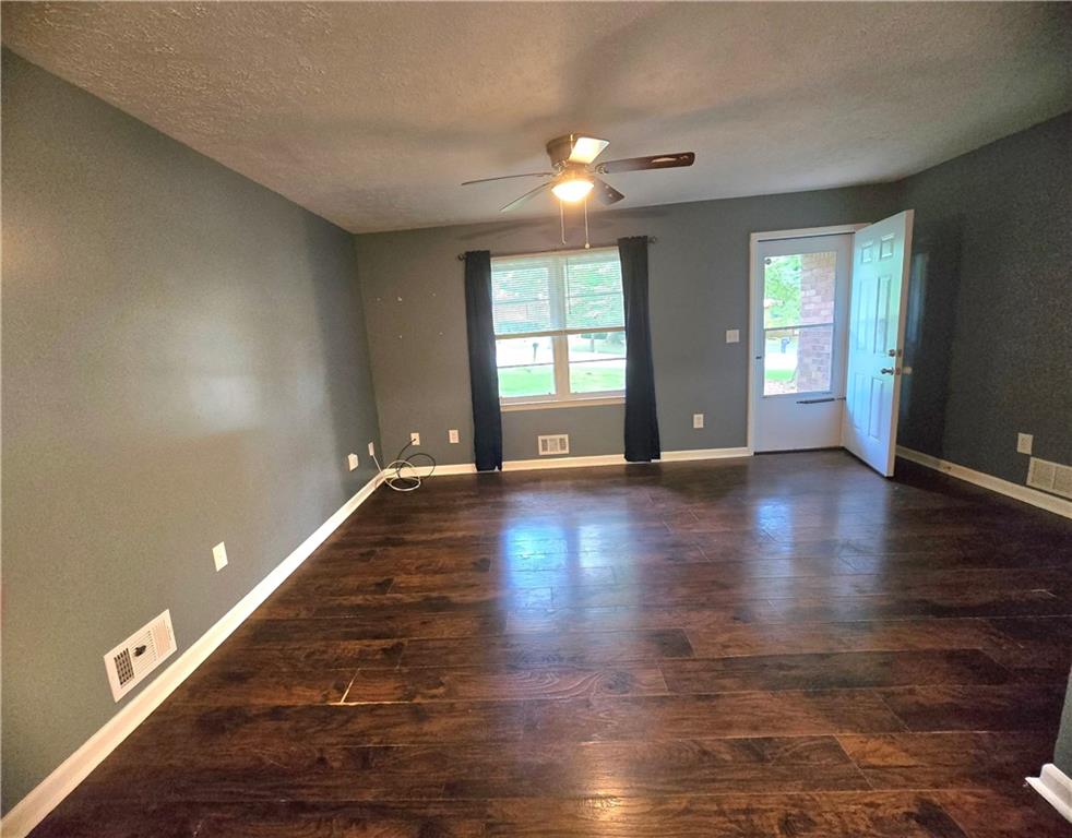 3350 Scott Drive Property Photo 6