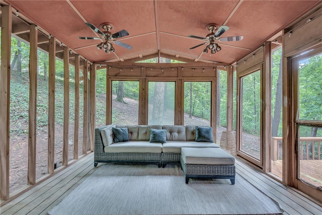 1820 Cedar Cliff Drive Se Property Photo 8