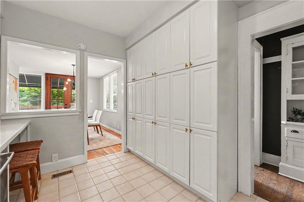 1180 Cameron Court Ne Property Photo 10
