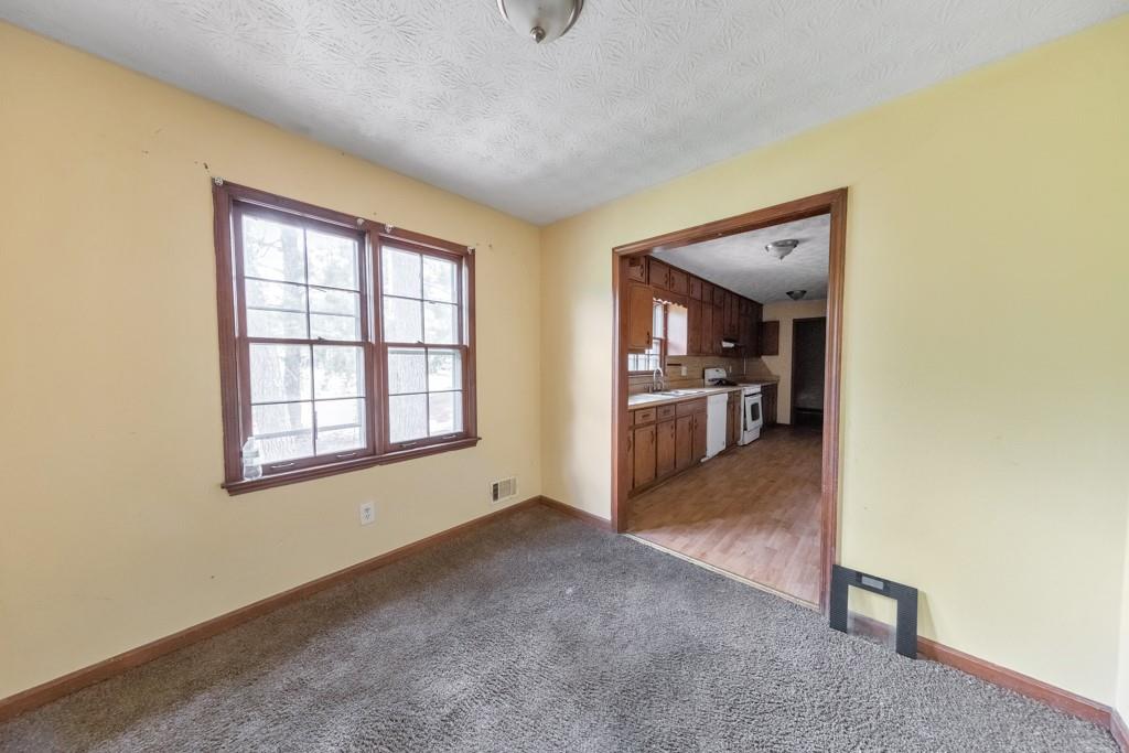 921 Curry Circle Se Property Photo 7