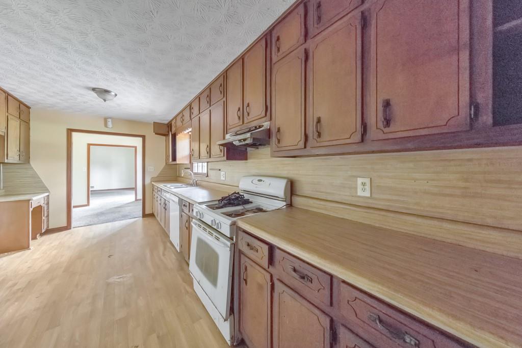 921 Curry Circle Se Property Photo 10