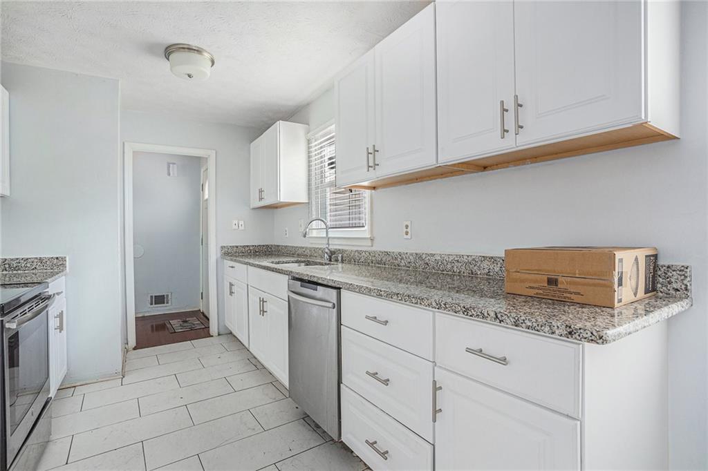 3660 Eagle Woods Circle Property Photo 5