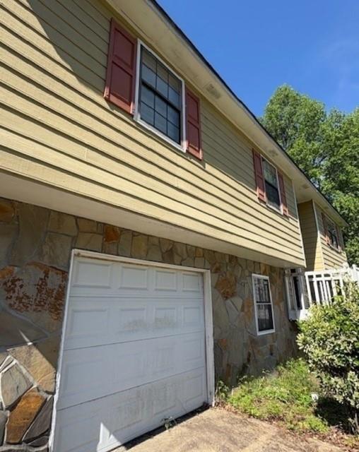 355 Lori Lane Property Photo 2
