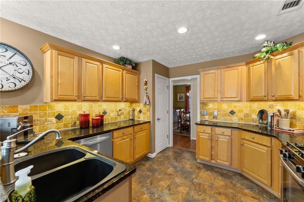 3819 Walnut Grove Way Property Photo 27