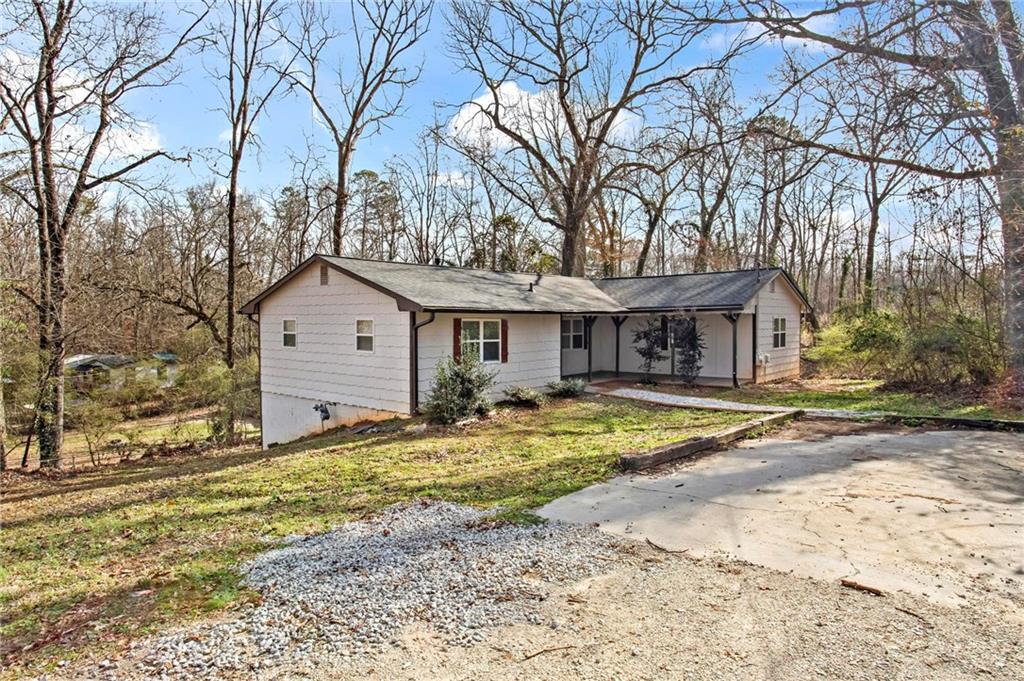 2255 Hunt Road Property Photo 2