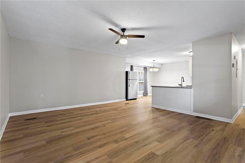 2255 Hunt Road Property Photo 4