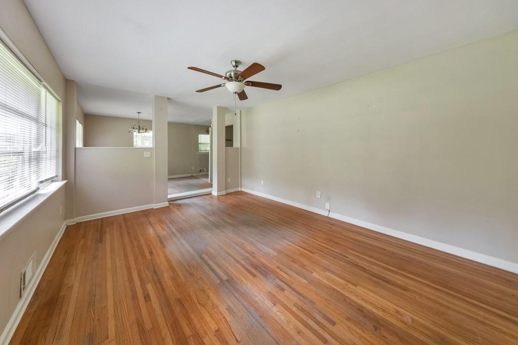 1650 Rockcliff Place Se Property Photo 2