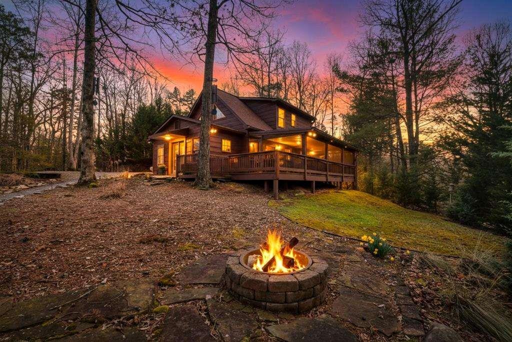 171 Mohawk Trail Property Photo 1