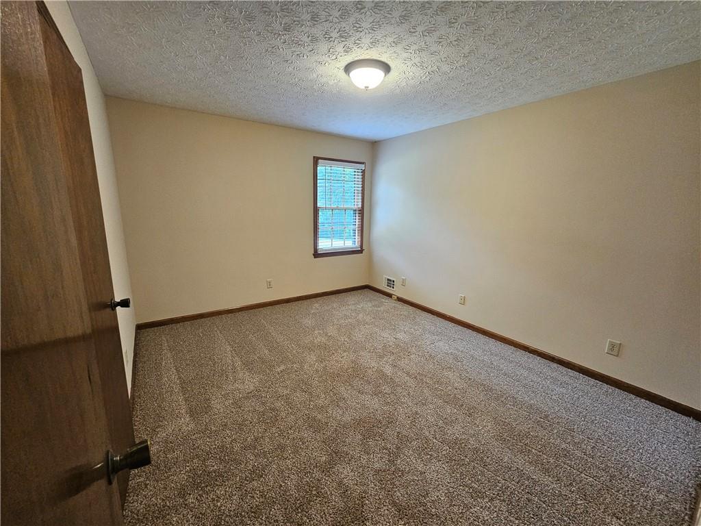 85 Sunnybrook Drive Property Photo 24
