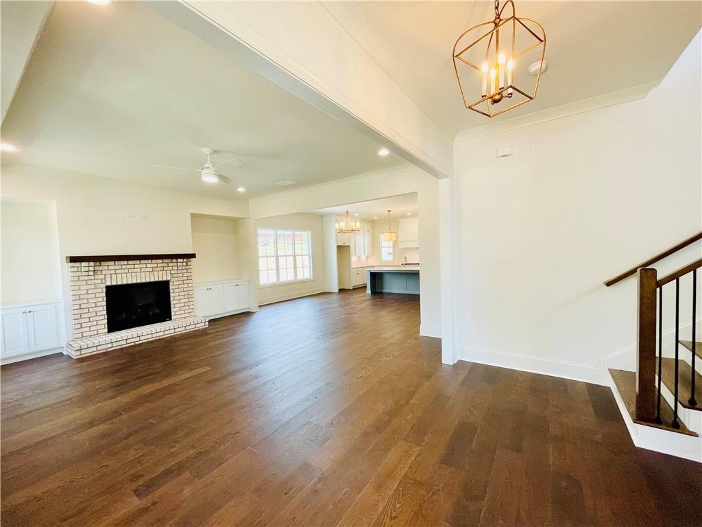 212 Suwanee Avenue Property Photo 2