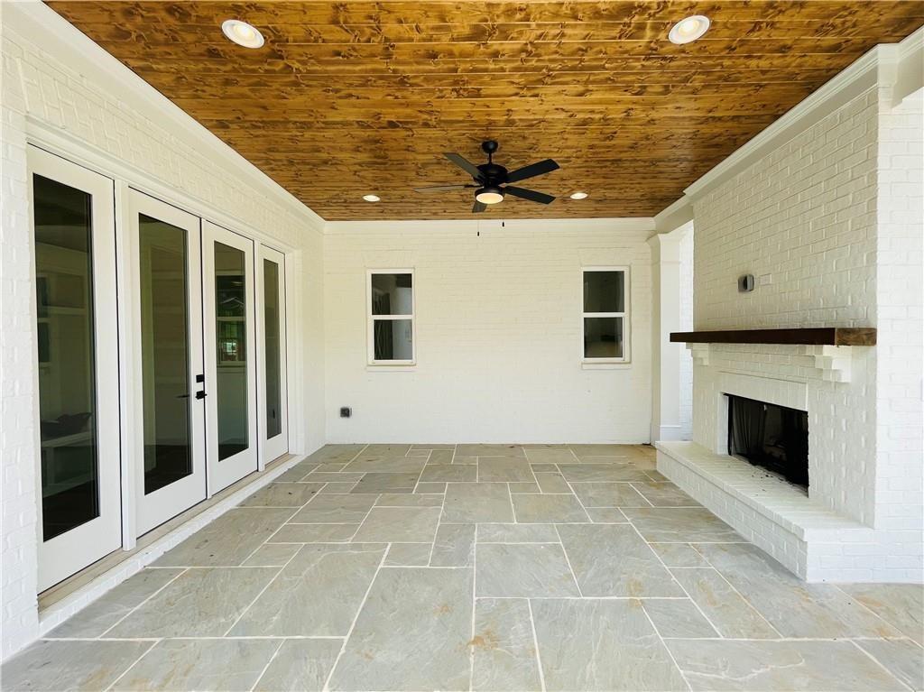 212 Suwanee Avenue Property Photo 12